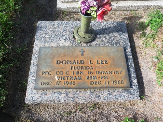 Lee, Donald L. photo